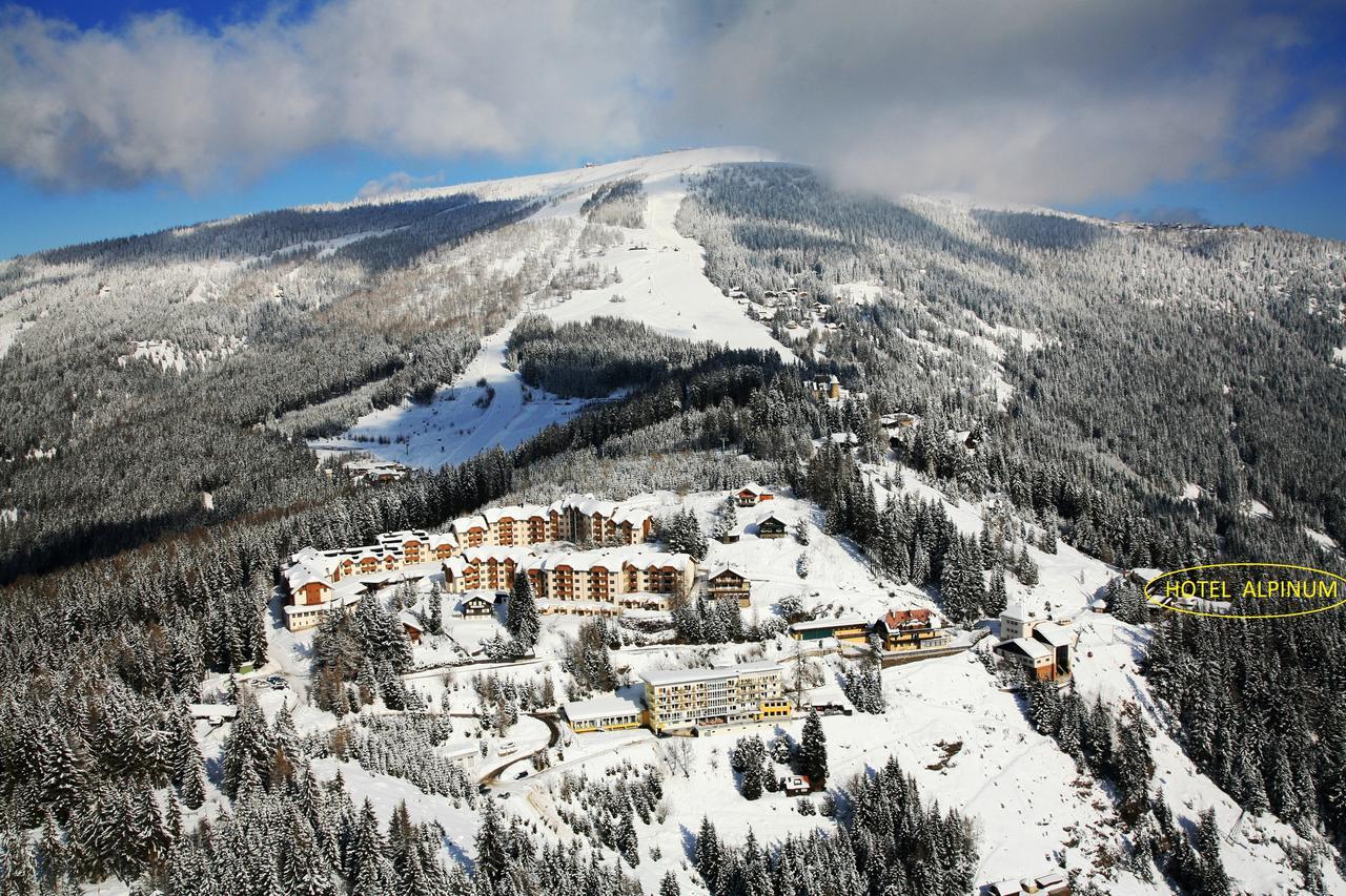 Hotel Alpinum Treffen Extérieur photo
