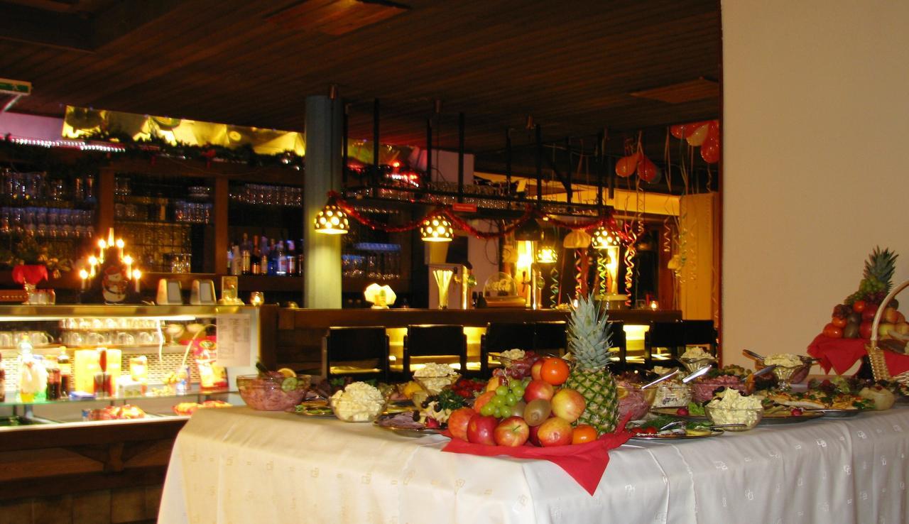 Hotel Alpinum Treffen Extérieur photo
